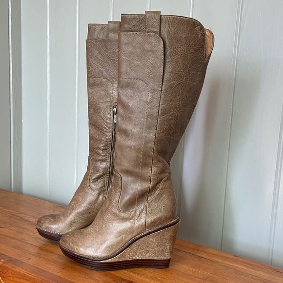 FRYE Paige Wedge Tall Leather Riding Boots EUC - Picture 4 of 15